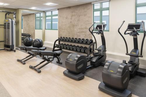 Fitness centrum a/nebo fitness zařízení v ubytování Hotel Rumbao, a Tribute Portfolio Hotel