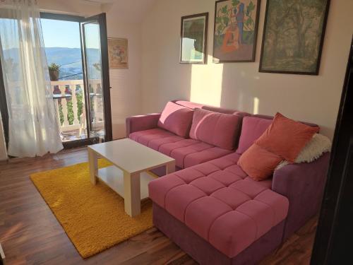 Un lugar para sentarse en Apartman Adin