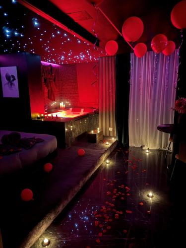 One Night Love Room Unique photo 14