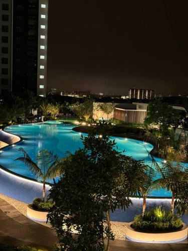 Kolam renang di atau dekat dengan Al Baraqah Suite Gamuda Cove SplashMania