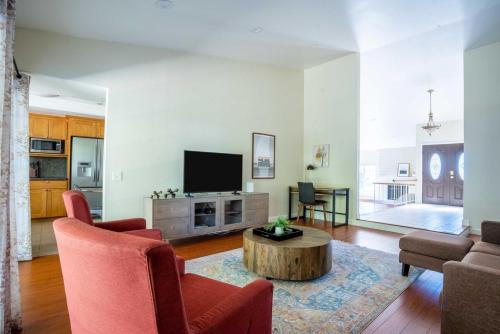 Gallery image of Foster City 4br w backyard near parks shops SFO-1596 in Foster City