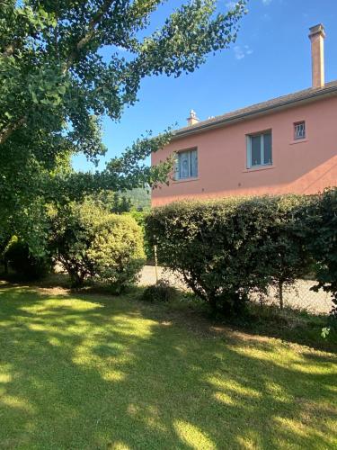 Gallery image of Appartement indépendant dans Villa Corisande in Bagnères-de-Bigorre