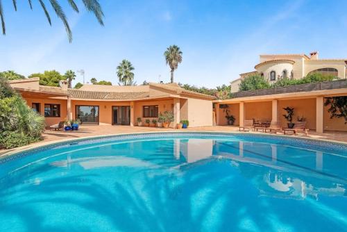 Luxury Villa Kerenza