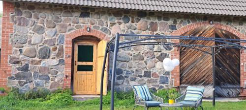 Raistiko Talu- Farmhouse, off-grid cabin and moreにある庭