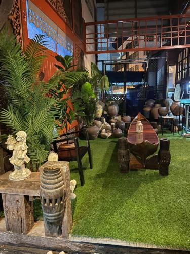 Κήπος έξω από το No5 Hostel Songkhla