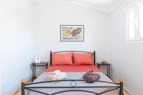 Athenian Cozy Home for 4 by Filos Inc