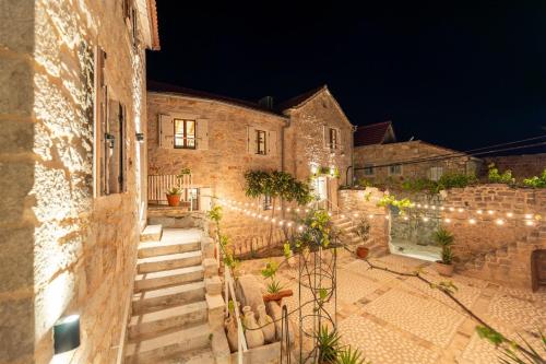 Fotografie z fotogalerie ubytování Dvor Pitve Villas v destinaci Jelsa