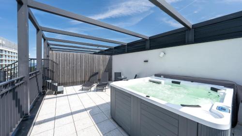 Prywatne apartamenty w Baltic Park Fort z jacuzzi, Sun & Snow