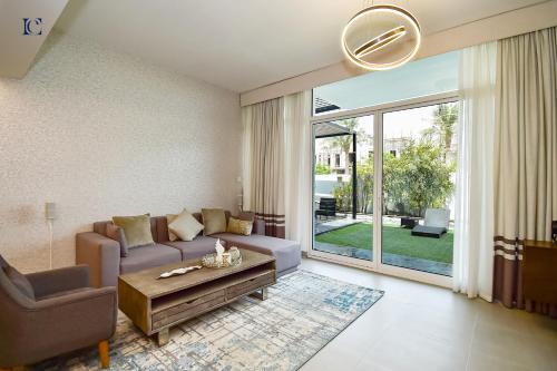Φωτογραφία από το άλμπουμ του Luxury Escapes - Private Villa with 3Bedroom plus Maids - Mudon στο Ντουμπάι