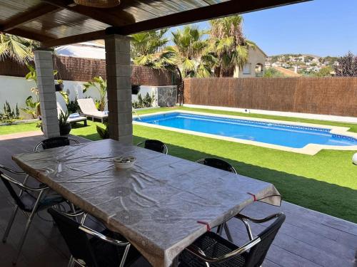 Ảnh trong thư viện ảnh của Can Avet tranquilidad y piscina privada ở Pobla de Montornés