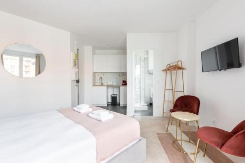 Studio lumineux Paris Est -II