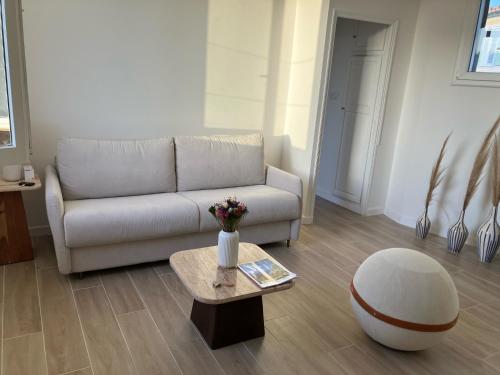 T3 refait neuf au Centre du Mourillon à TOULON