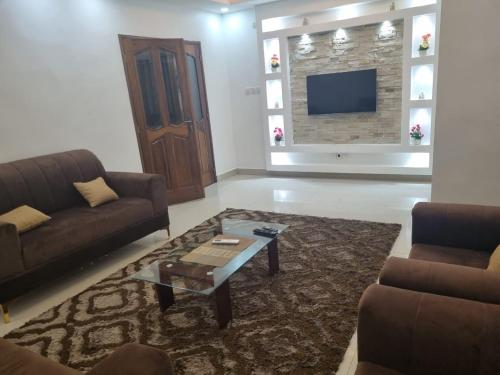 Televisyen dan/atau pusat hiburan di residence mouna