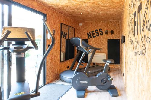 Fitness centrum a/nebo fitness zařízení v ubytování ibis Arcachon la Teste de Buch