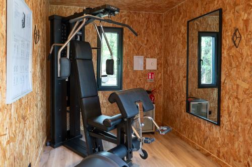 Das Fitnesscenter und/oder die Fitnesseinrichtungen in der Unterkunft ibis Arcachon la Teste de Buch