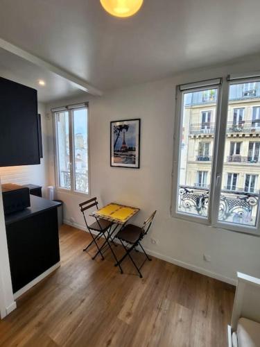 Superbe studio à MONTMARTRE