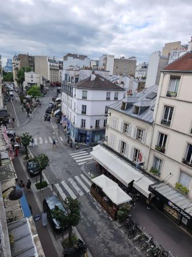 Superbe studio à MONTMARTRE