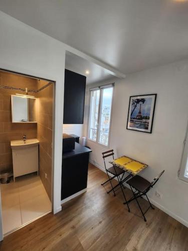 Superbe studio à MONTMARTRE