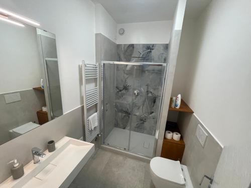 Un baño de 37Suited