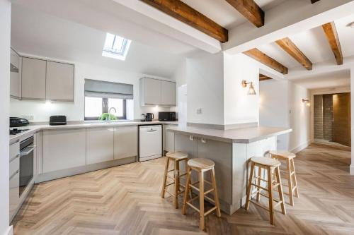 Kuchyň nebo kuchyňský kout v ubytování Host & Stay - Fender Cottage