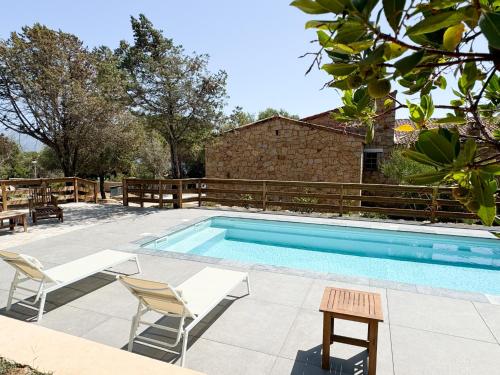 Villa NAOMI piscine chauffée à 100 m de la plage