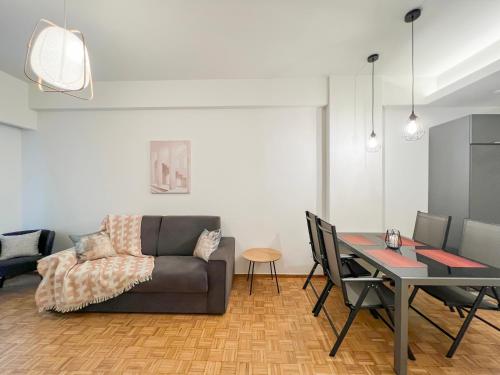 A lovely 2 BR home in Athens