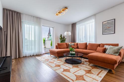 New Penthouse w double parking, panoramic balcony