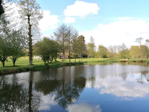 Gallery image of Gite L'Etang in Miniac-sous-Bécherel