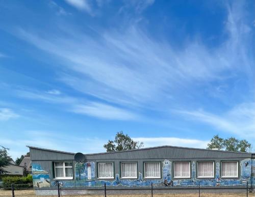 Das Gebäude in dem sich das Ferienhaus befindet