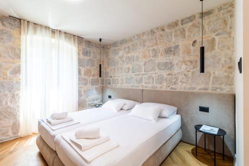 Apartment Centre In Stone House