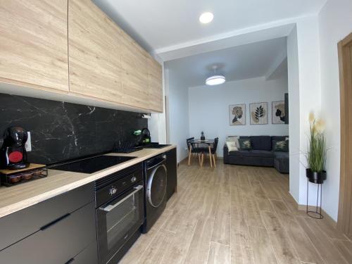 Bajo el mar junto al puerto