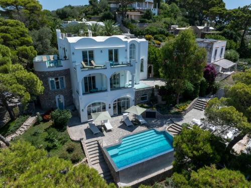 Πισίνα στο ή κοντά στο Villa L'Ara