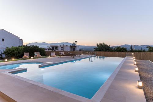 Gallery image of Ergini country villa with bio infinity pool & spa in Panayía