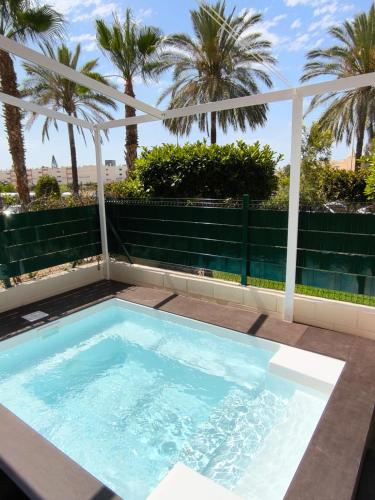 Bajo Bora Palm, Piscina Privada Climatizable, 150m playa