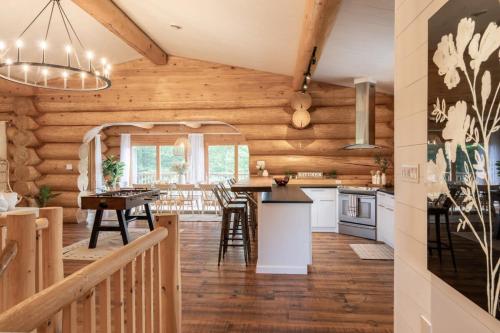 Posezení v ubytování Chalet Chic Rustique & SPA - Tremblant