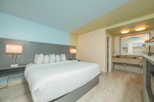 Кровать или кровати в номере The Ponce St. Augustine Hotel