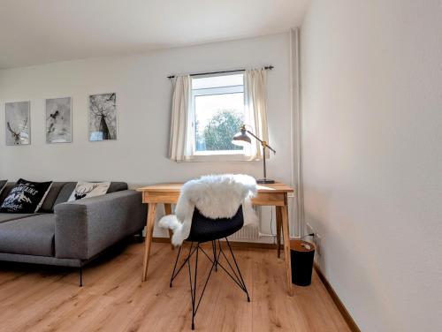 Sunny 3-Bedroom Apartment with Balcony & Parking
