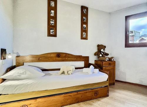 Posteľ alebo postele v izbe v ubytovaní Résidence Hameau Du Borsat - Studio pour 4 Personnes 06