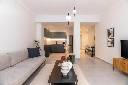 Cityscape Comfort 2BR Apartment in Ampelokipoi by UPSTREET