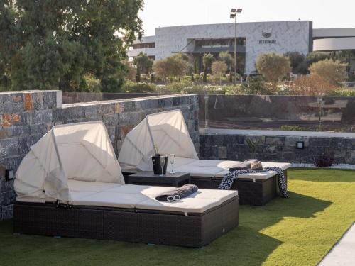Lithos Luxury Resort