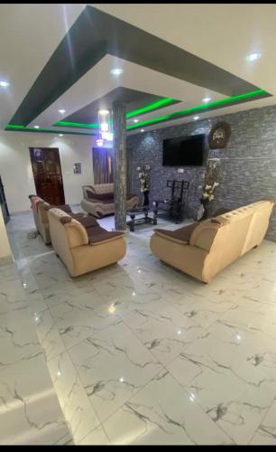 Μια τηλεόραση ή/και κέντρο ψυχαγωγίας στο Grand Appartement Pikine