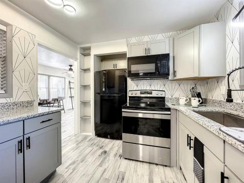 Photo de la galerie de l'établissement 1br Orlando Studio Kitchenette Pets Ok, à Orlando