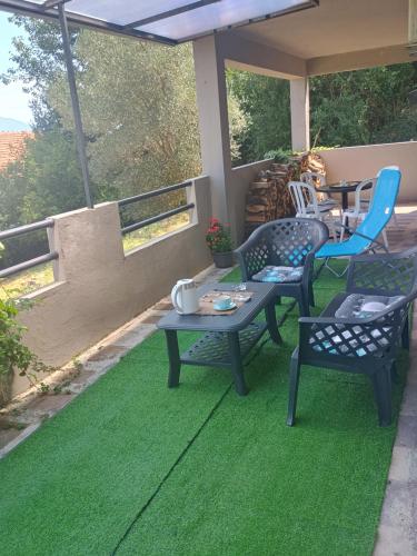 Κήπος έξω από το Apartmani Njivice