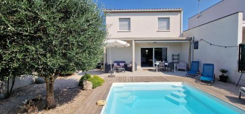 Maison contemporaine avec piscine proche mer