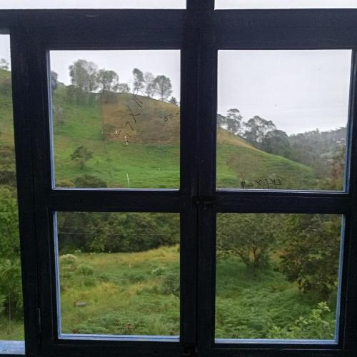 Paisaje cerca of this country house