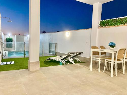 Cerca Conil-Playa Villa Gallardo 3 con Piscina Privada - Soló Parejas o Familias