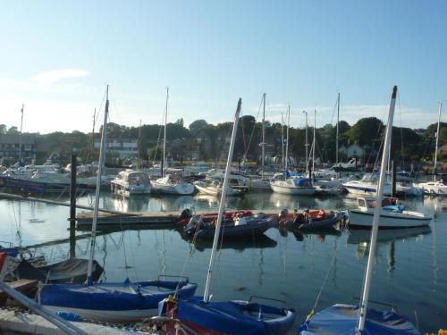 Φωτογραφία από το άλμπουμ του Birdham Three σε Bembridge