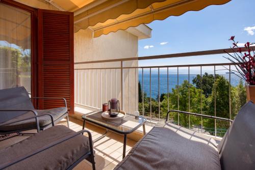 Deluxe Apartment Ana 100 m from the beach