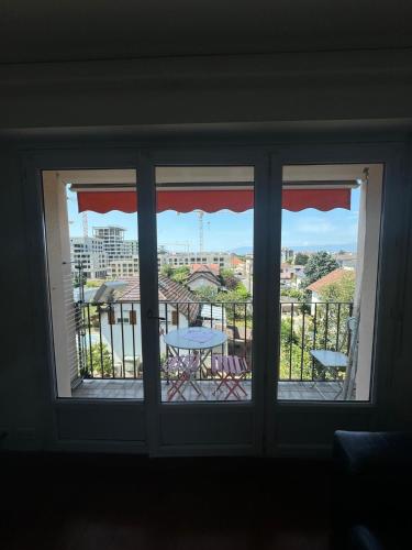 Photo de la galerie de l'établissement Chambre bleu, à Ambilly