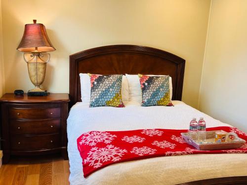 Ένα ή περισσότερα κρεβάτια σε δωμάτιο στο Palo Alto 1 Bedroom Near Stanford University